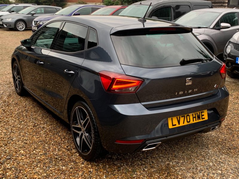 SEAT IBIZA