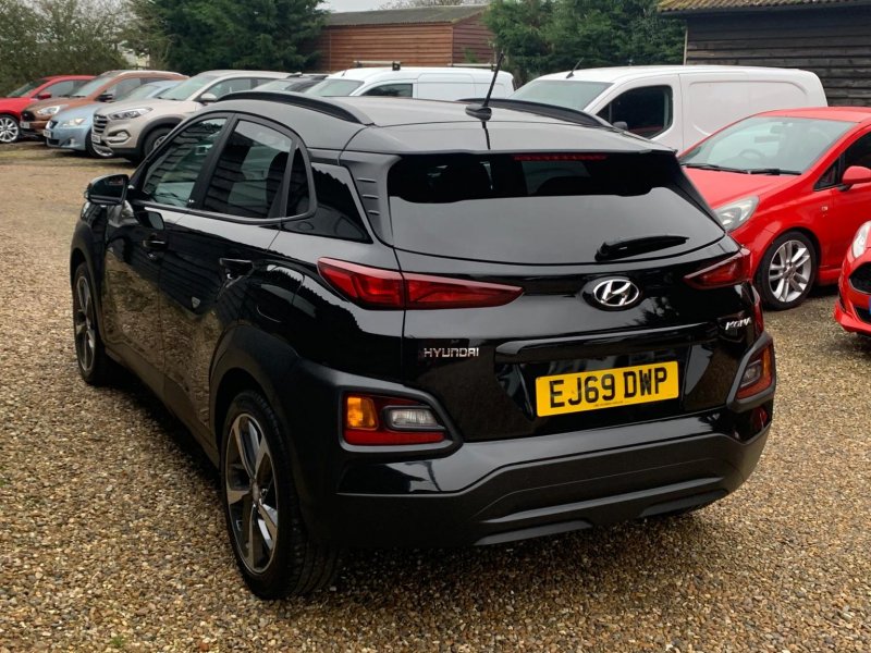 HYUNDAI KONA