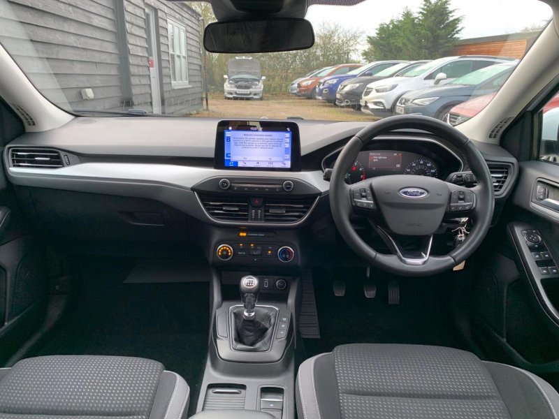 FORD FOCUS