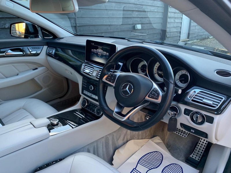 MERCEDES-BENZ CLS
