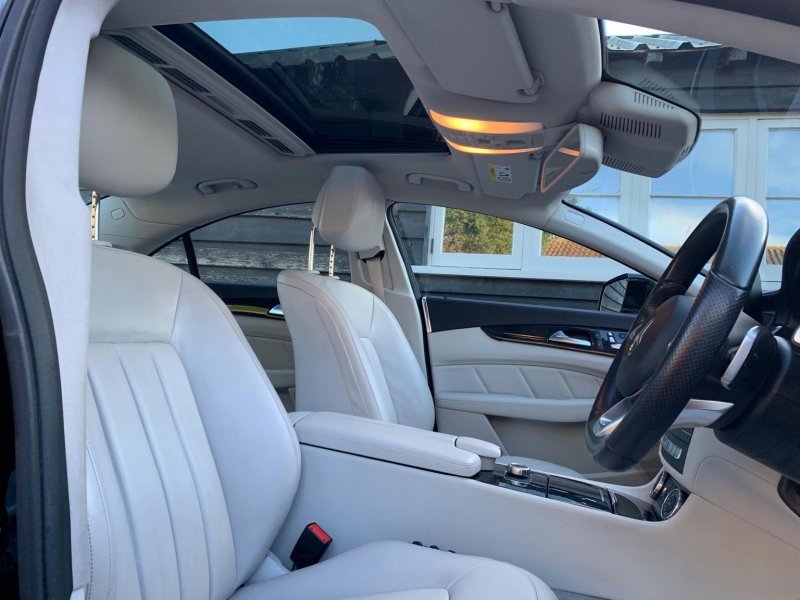 MERCEDES-BENZ CLS