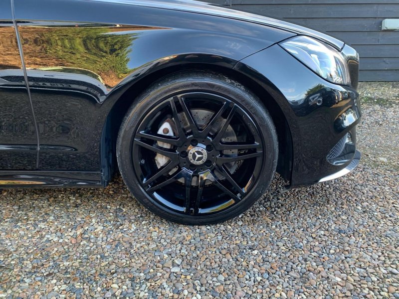 MERCEDES-BENZ CLS