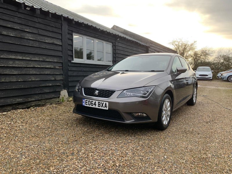 SEAT LEON