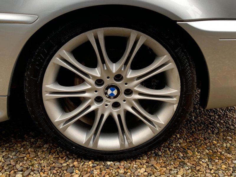 BMW 3 SERIES