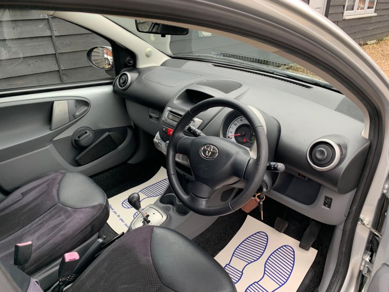 TOYOTA AYGO