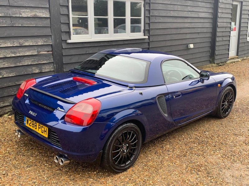TOYOTA MR2