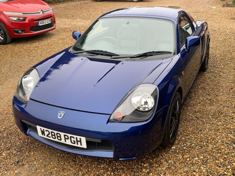 TOYOTA MR2