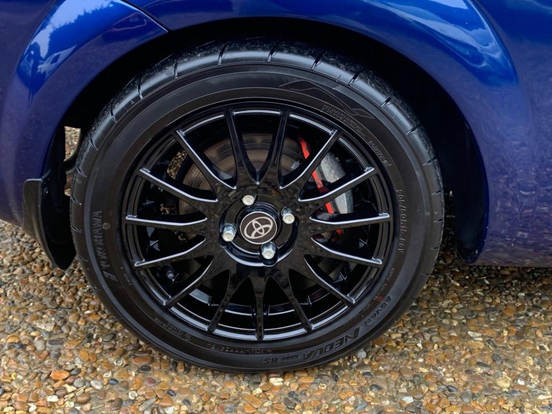 TOYOTA MR2