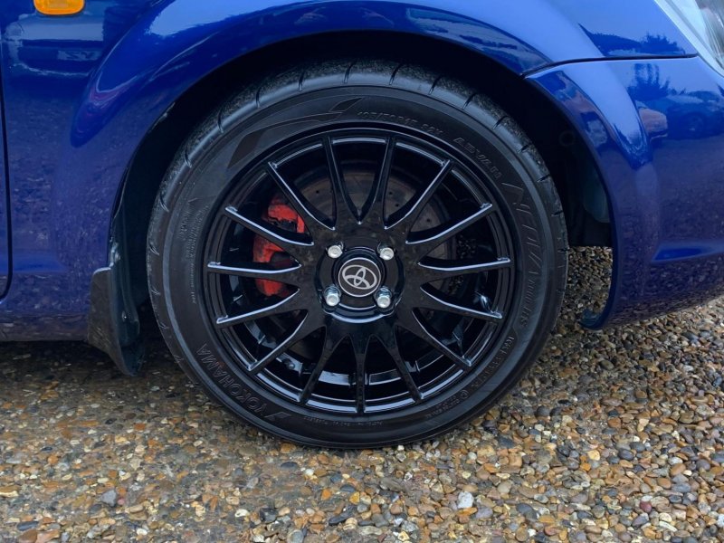 TOYOTA MR2
