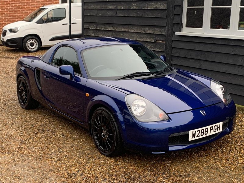 TOYOTA MR2
