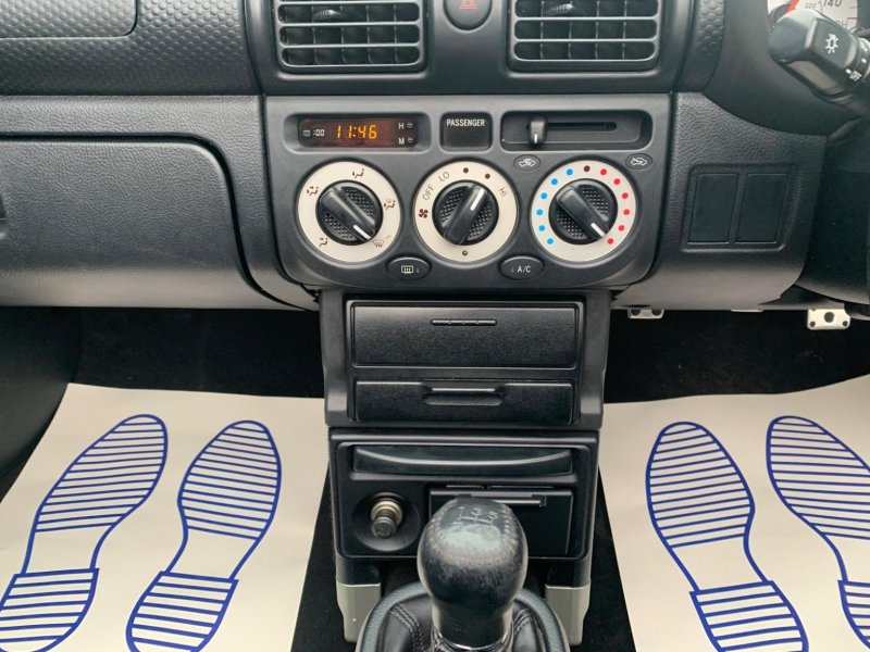 TOYOTA MR2