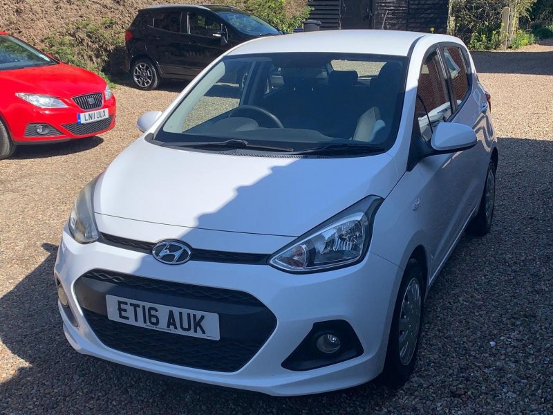 HYUNDAI I10