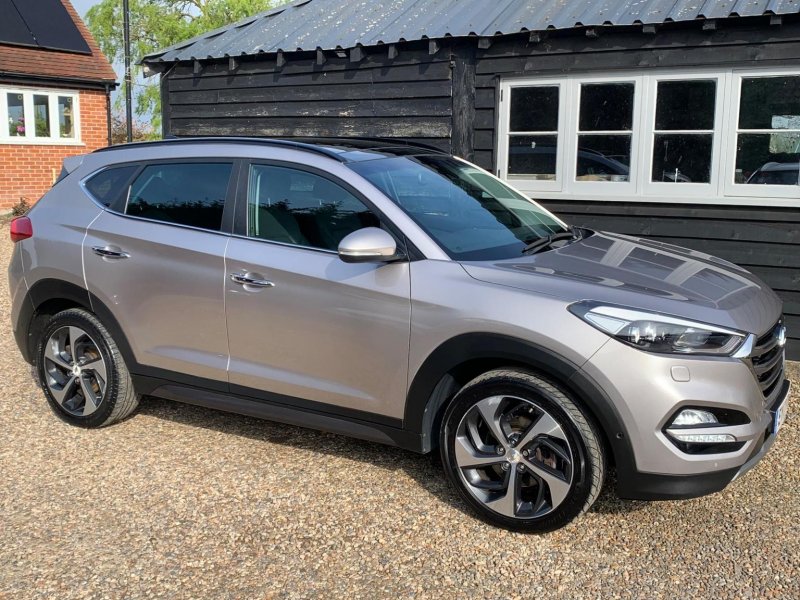 HYUNDAI TUCSON