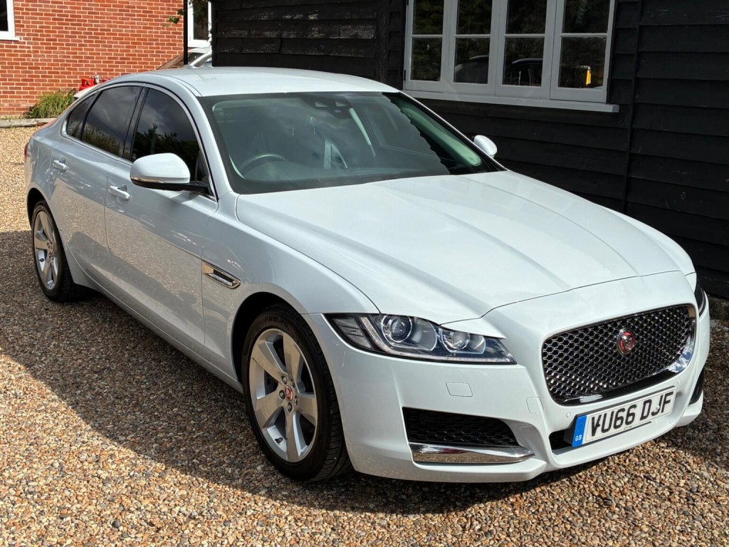 2016 Jaguar Xf